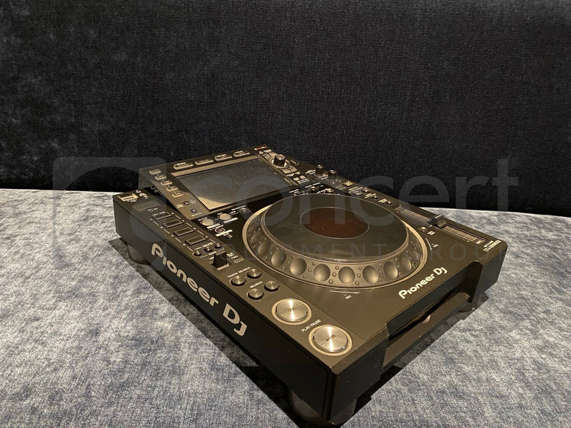 Load image into Gallery viewer, Pioneer DJM-900NXS2 & CDJ-2000NXS2 - 1 pcs available-Pioneer-Concert Gear