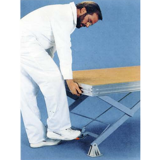 Mott Universal Scissor stage platform-Mott Mobile Systeme-Concert Gear