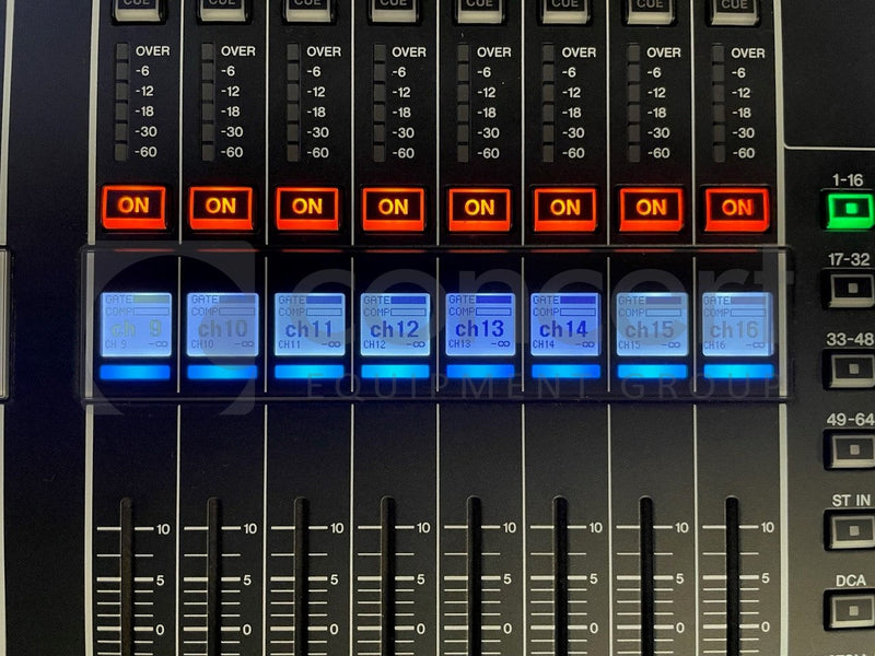 Load image into Gallery viewer, Yamaha CL3 Digital Mixing Console incl. flight case-Yamaha-Concert Gear
