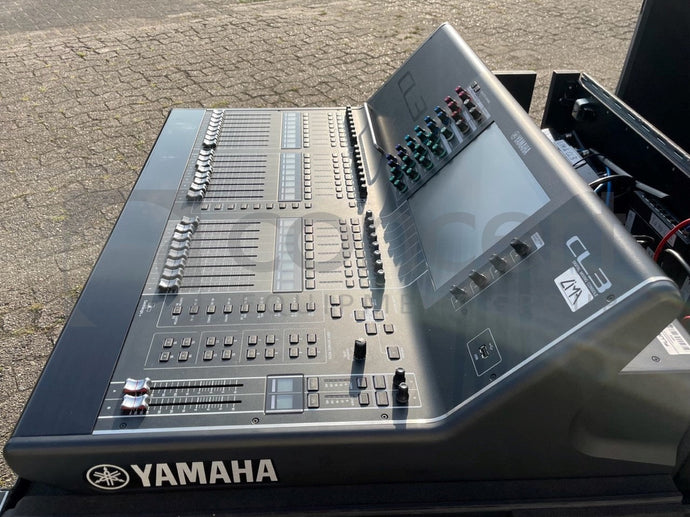Yamaha CL3 Digital Mixing Console incl. flight case-Yamaha-Concert Gear