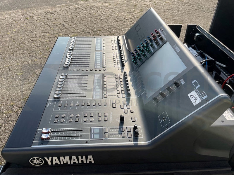 Load image into Gallery viewer, Yamaha CL3 Digital Mixing Console incl. flight case-Yamaha-Concert Gear

